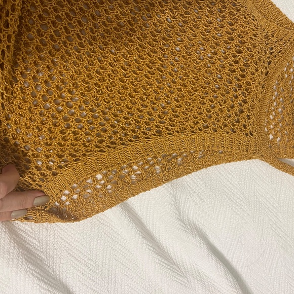 Mango crochet halter top - Picture 5 of 6